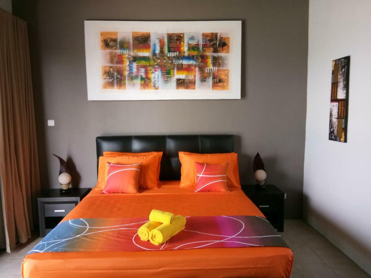 Villa Pemandangan Sekotong Barat Exterior foto
